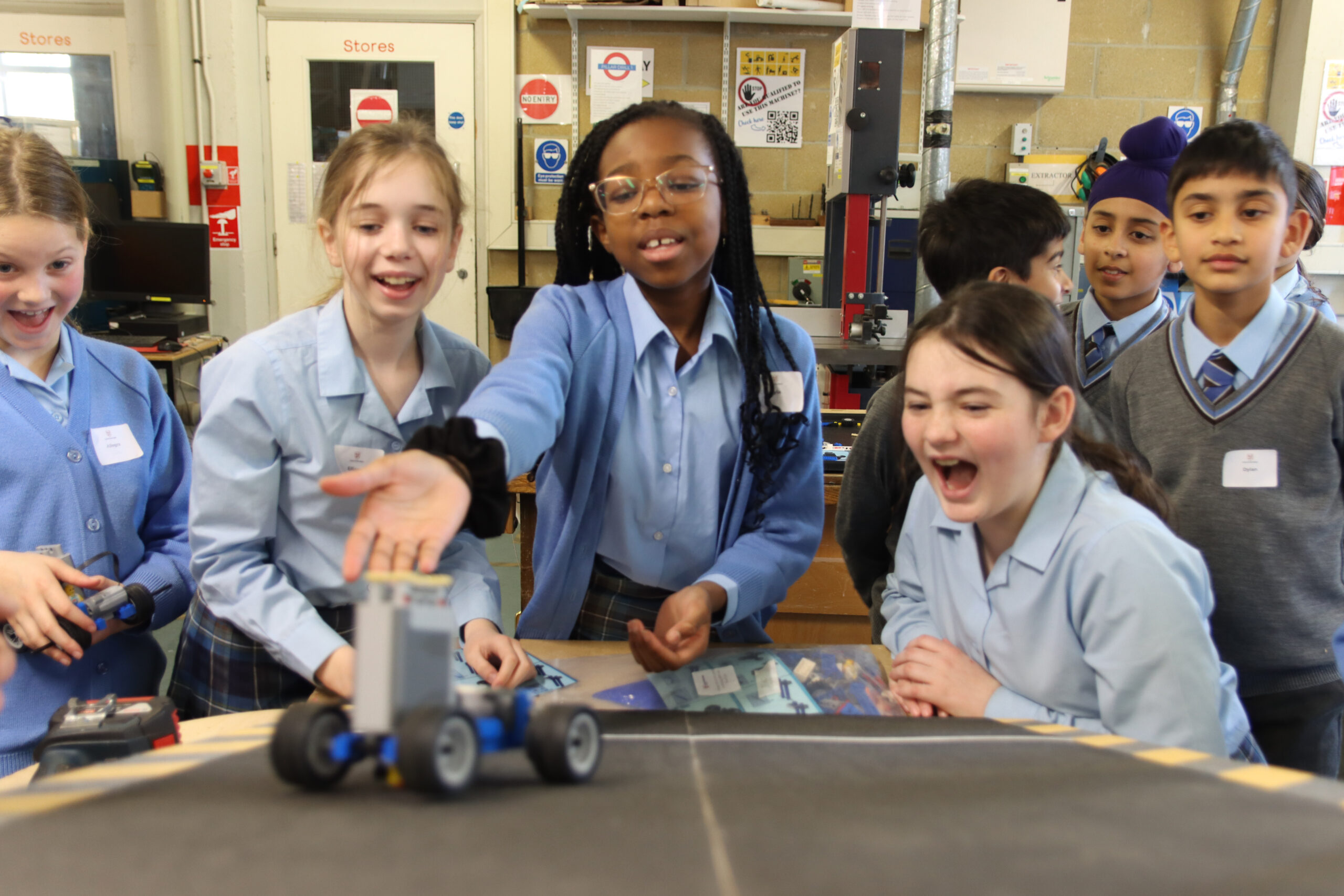 Year 5s from Eton End School visit Leighton Park for a DT and Engineering workshop